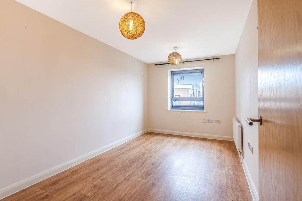 Property photo 3 of 8 681203 (3)