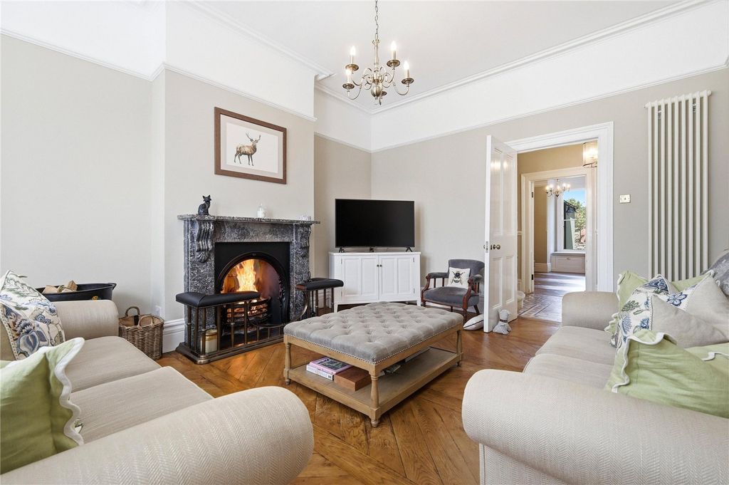 Property photo 3 of 31 Picture No. 27