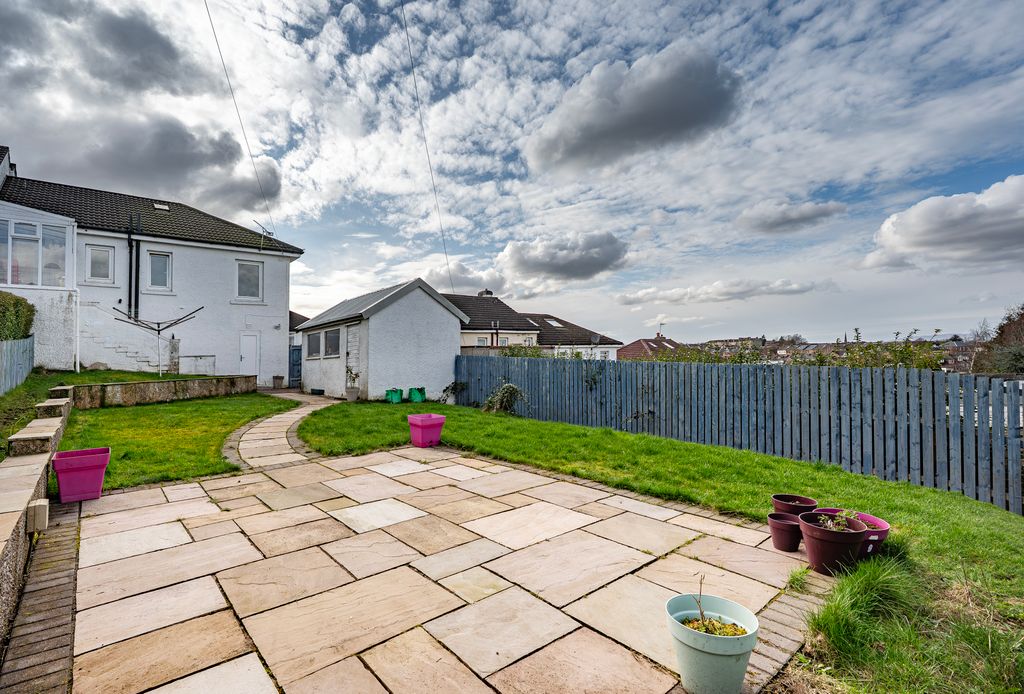 Property photo 2 of 31