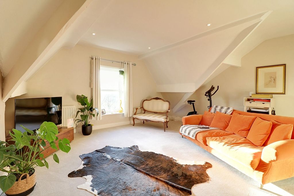 Property photo 1 of 12 Ewemove Harrogate Living Room