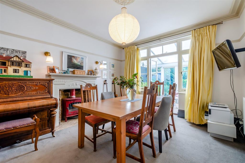 Property photo 2 of 27 Dining Room