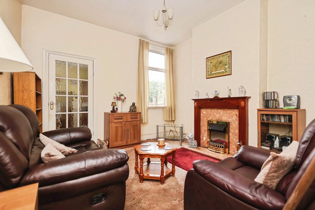 Property photo 2 of 13 Photo