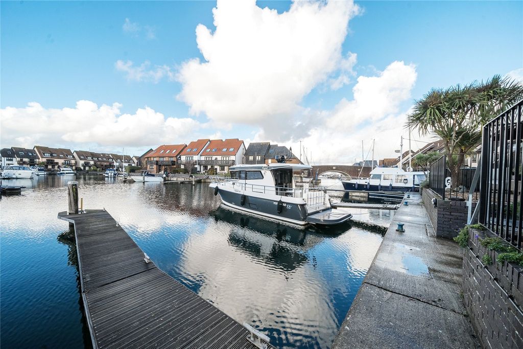 Property photo 3 of 45 Picture No. 17