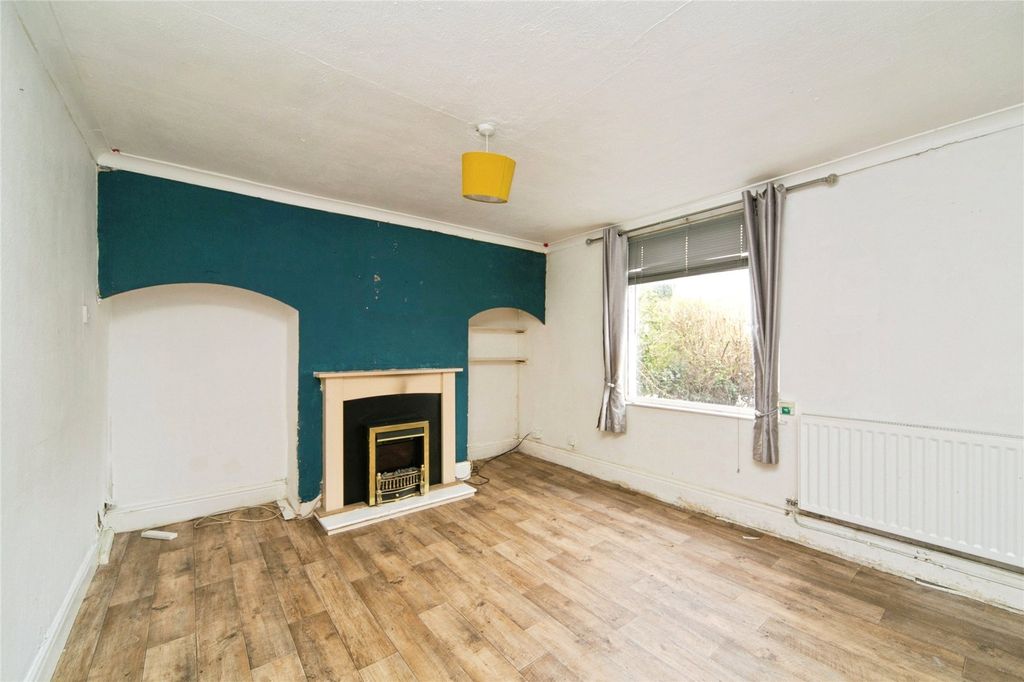 Property photo 2 of 15 Picture No. 18