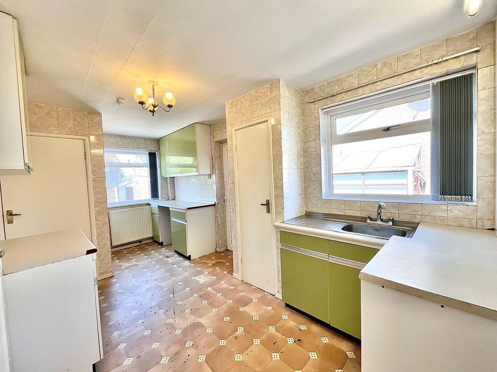 Property photo 3 of 31