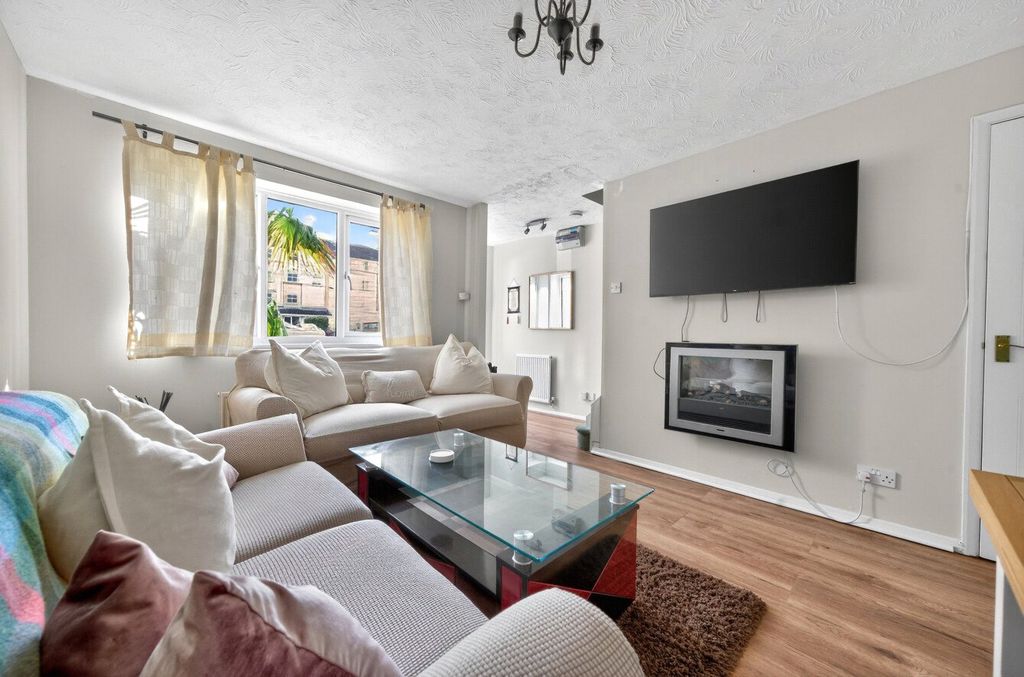 Property photo 2 of 17 1431796-10-69c42B...