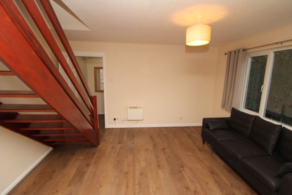 Property photo 2 of 6 Gallery