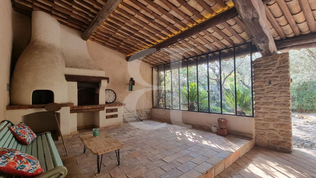 Property photo 3 of 32