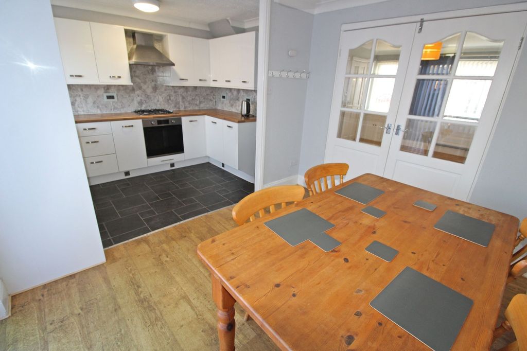 Property photo 3 of 16 Kitchen /Diner