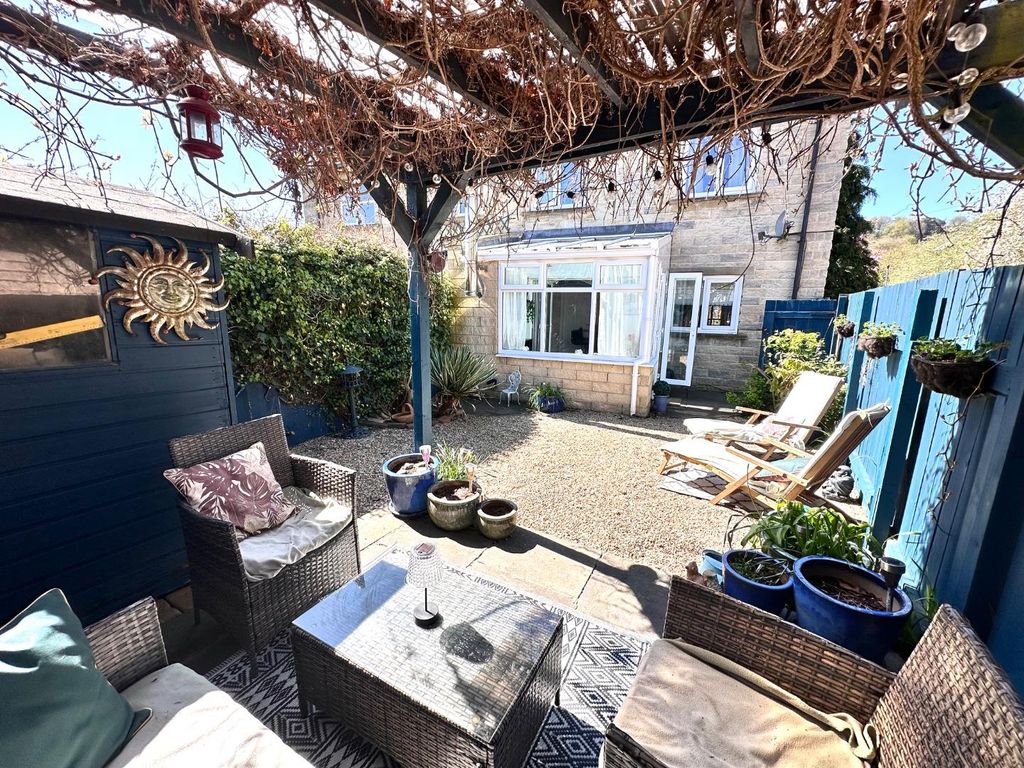 Property photo 2 of 39 Externally