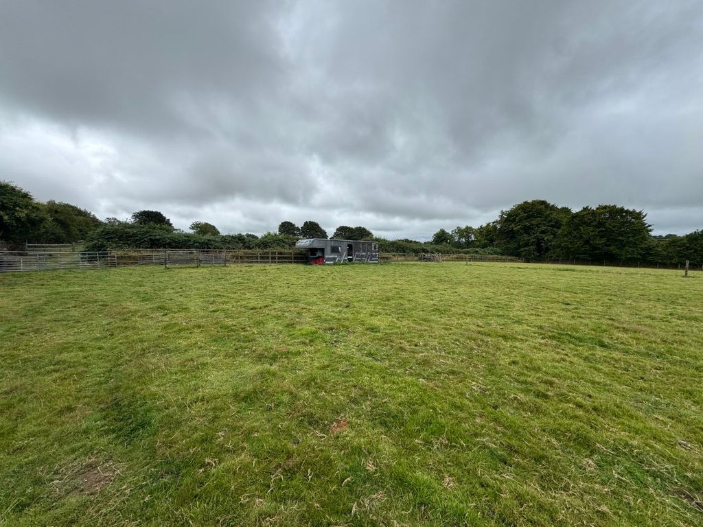 Property photo 2 of 6