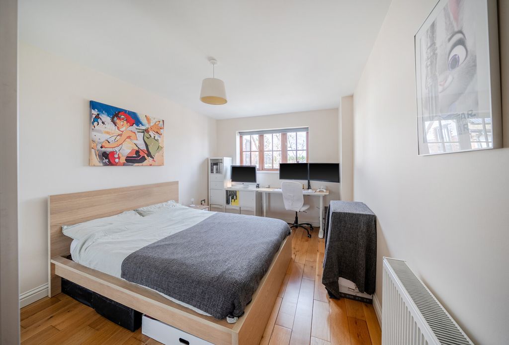 Property photo 2 of 12 1435018-7-69c3d97...