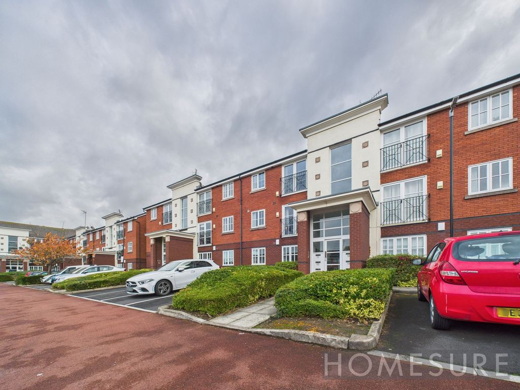 Property photo 1 of 17