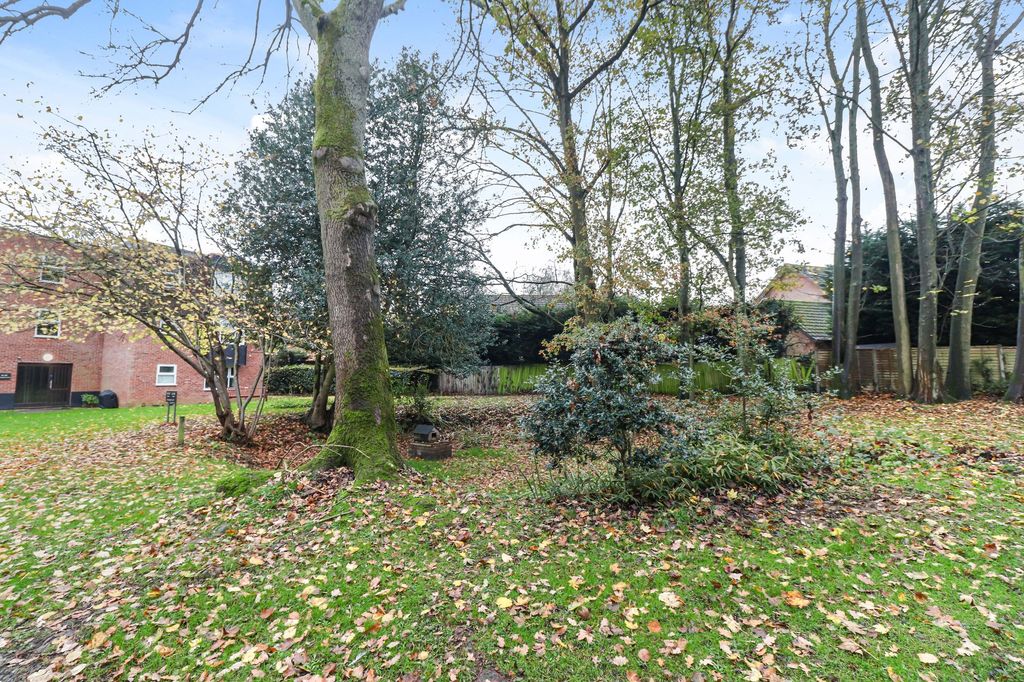 Property photo 3 of 9