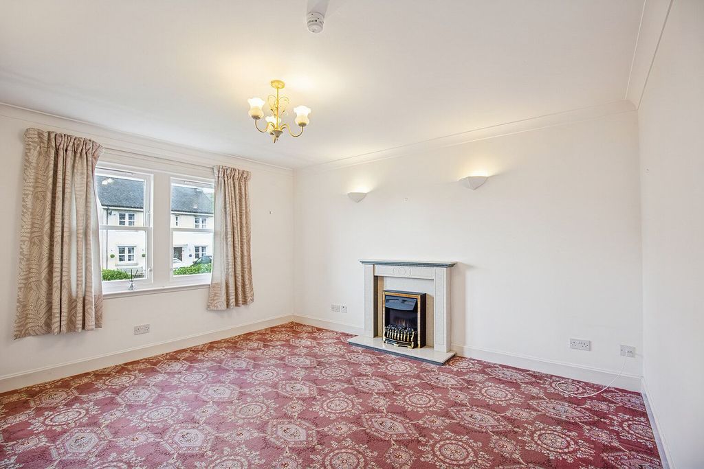 Property photo 3 of 39