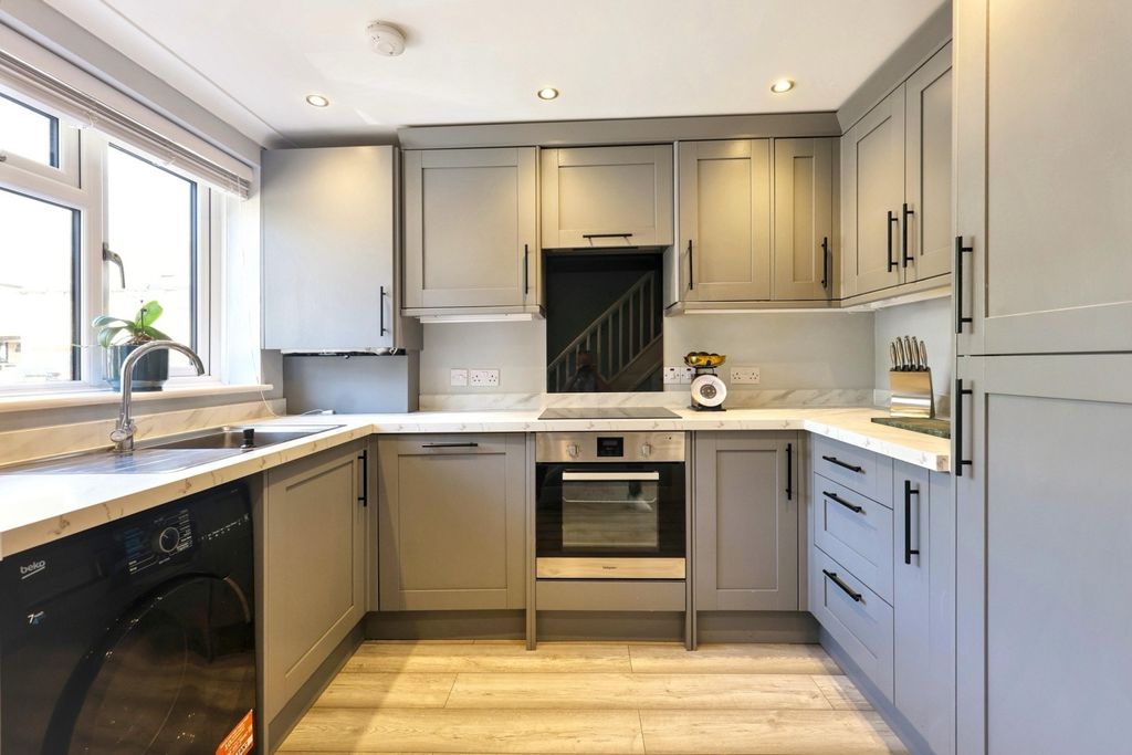 Property photo 3 of 13 Img_0617