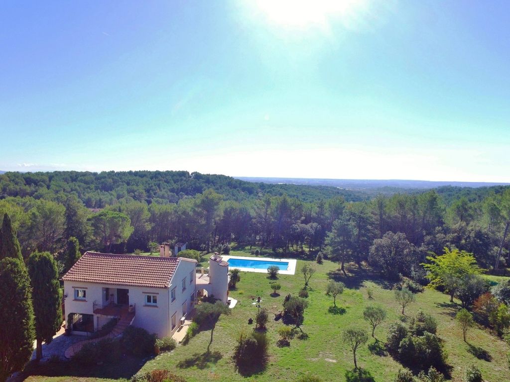 Property photo 1 of 30