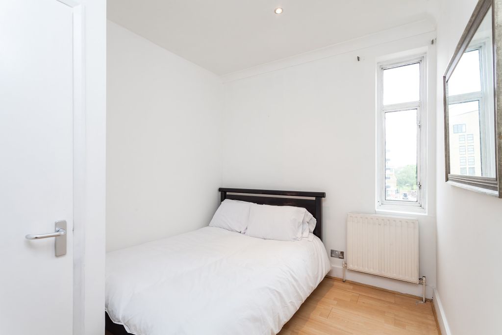 Property photo 3 of 6 2