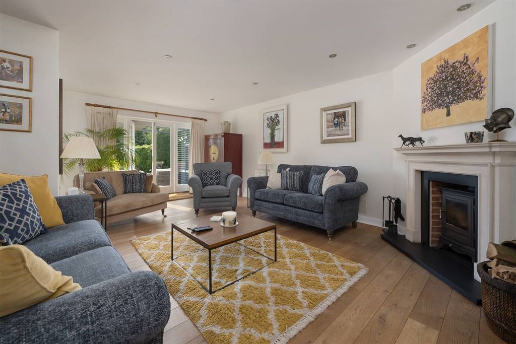 Property photo 2 of 26