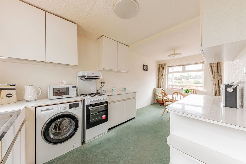 Property photo 2 of 23 Kitchen/Dining Room (1)