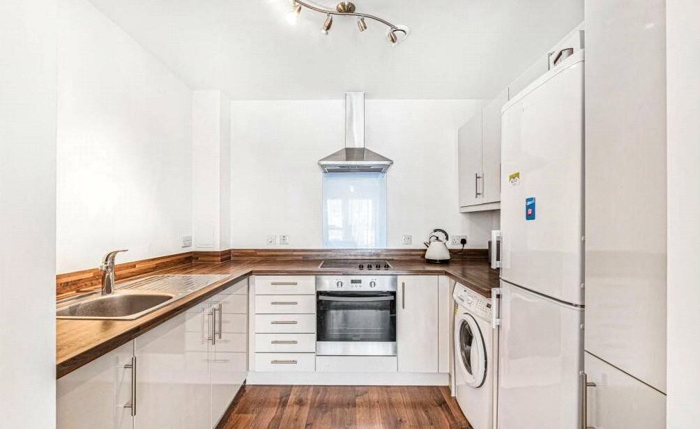 Property photo 3 of 11 Picture No. 15