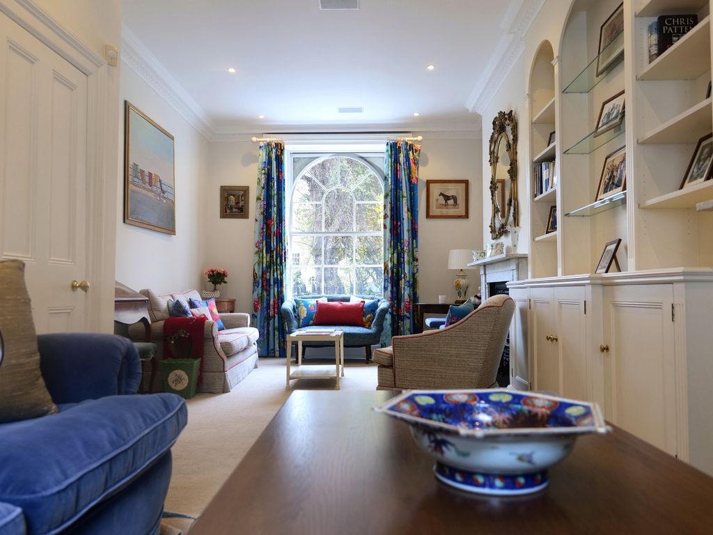 Property photo 2 of 9 Gallery