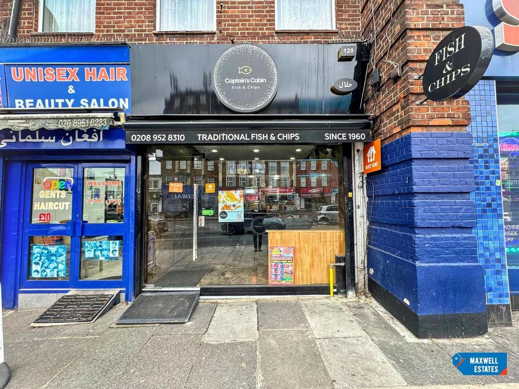 Property photo 1 of 11 Shop Front