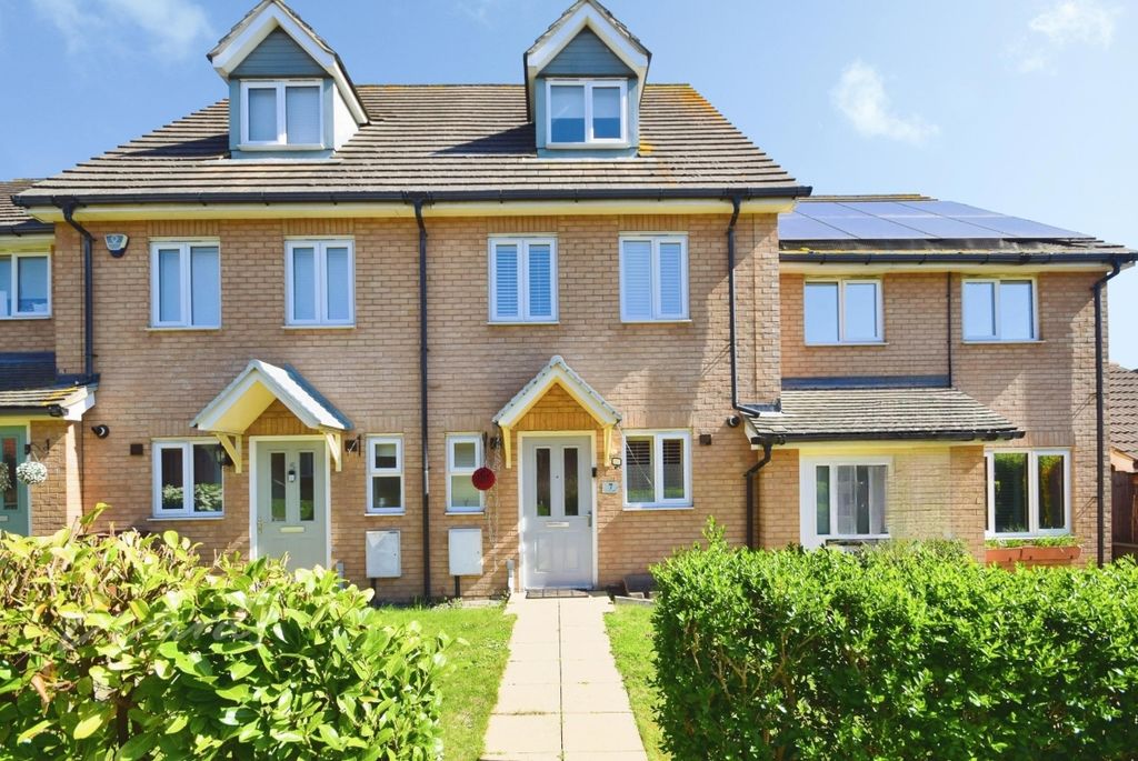 Property photo 1 of 10 Gamelan Front