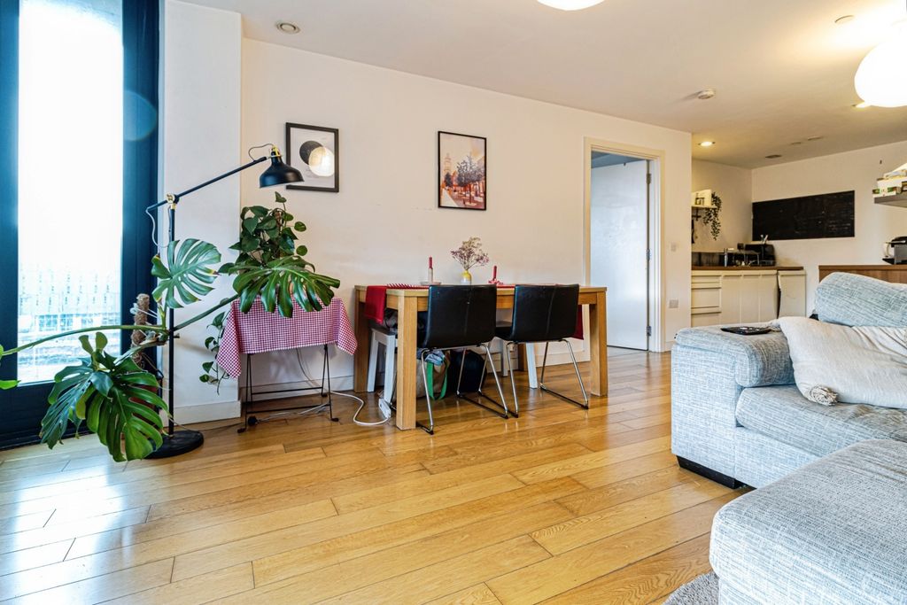 Property photo 3 of 24 Photo