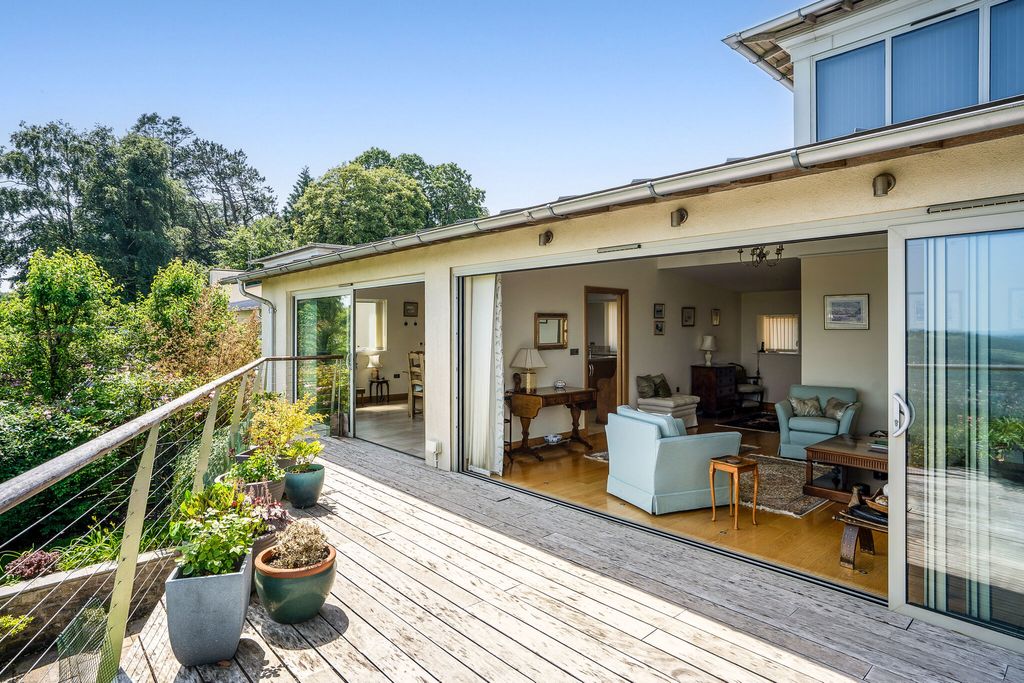 Property photo 3 of 17 Rear Terrace