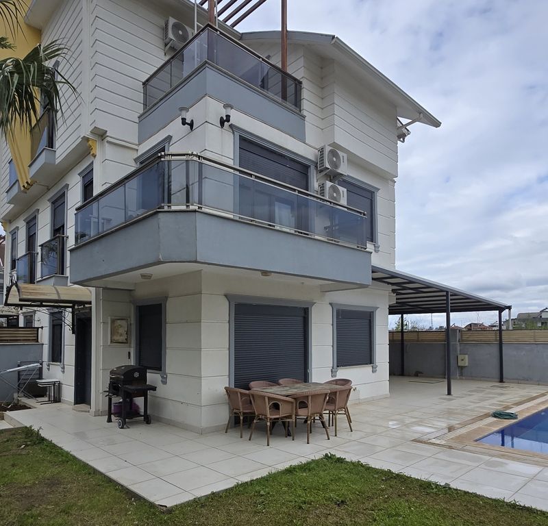 Property photo 2 of 18 Furnished Villa For Sale In Belek With Luxury Facilities - Well-Kept Outdoor Space