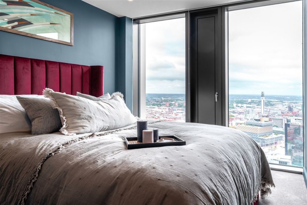 Property photo 3 of 21