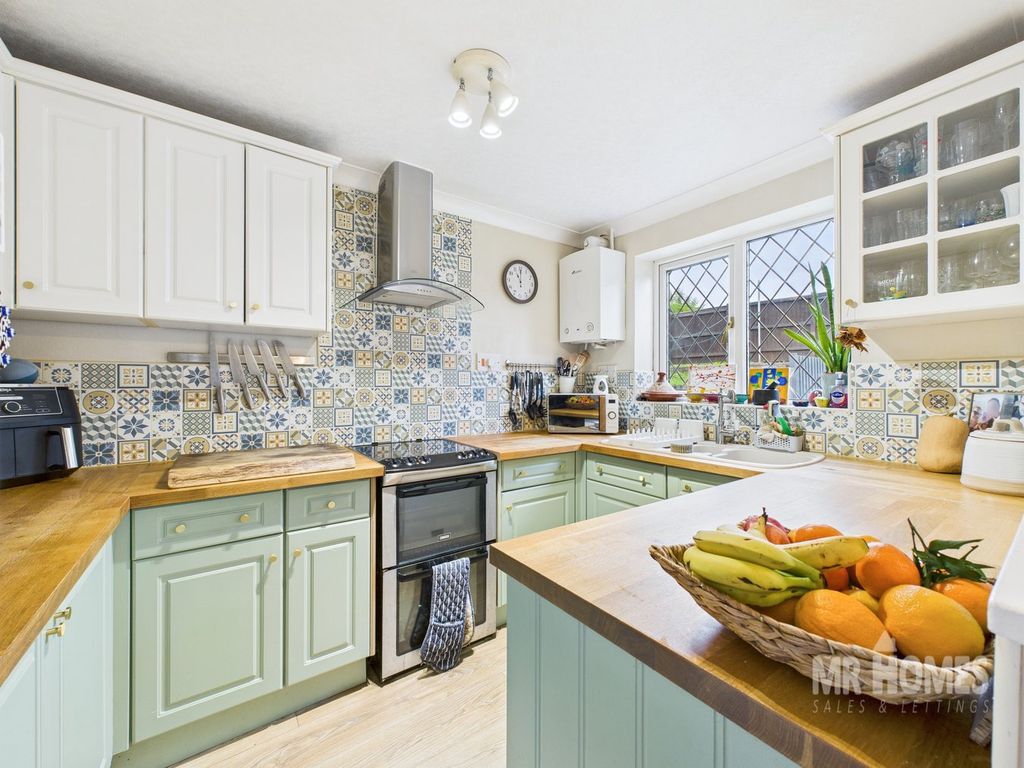 Property photo 2 of 35