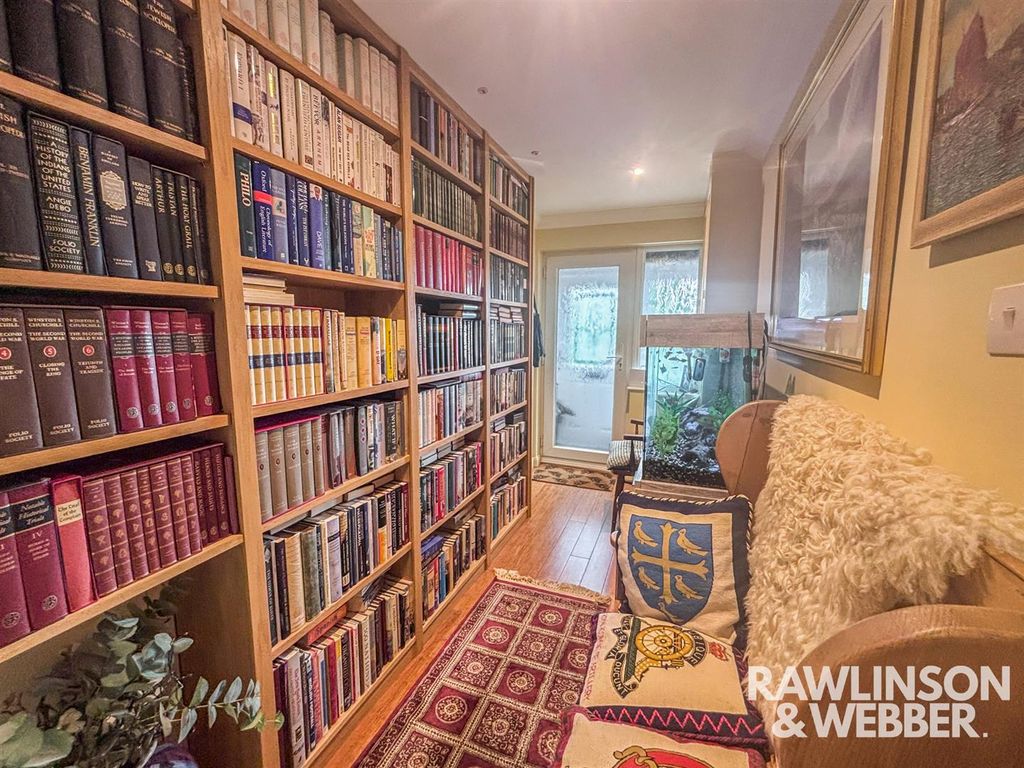 Property photo 3 of 12 Img_8115.Jpg