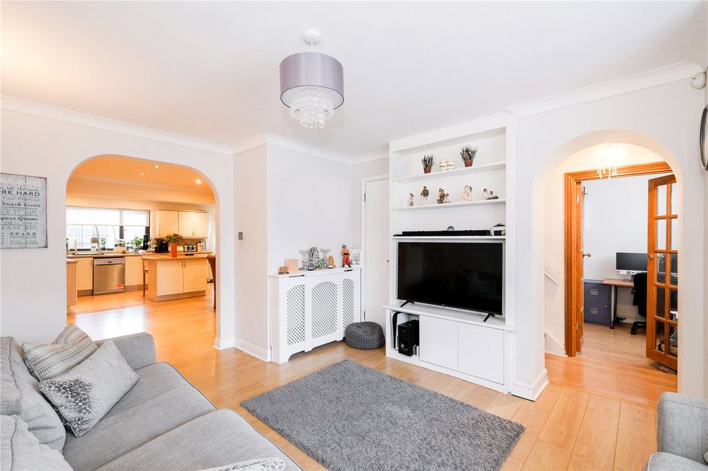 Property photo 2 of 17 Reception/Diner