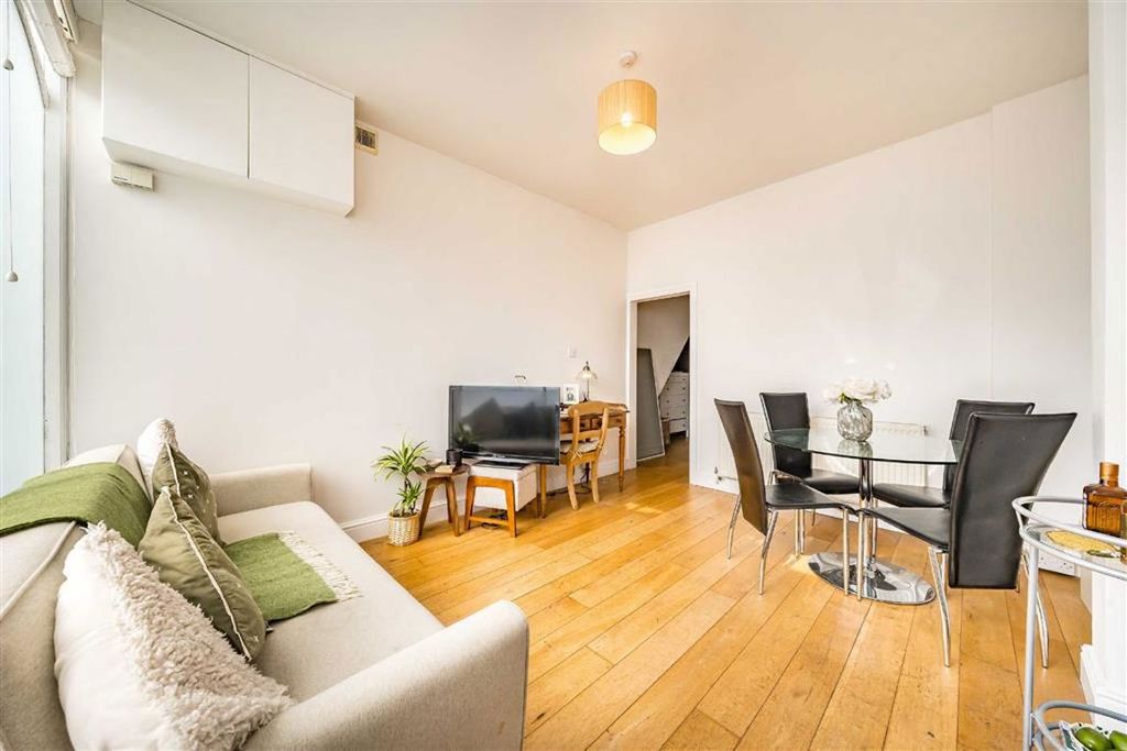 Property photo 3 of 6