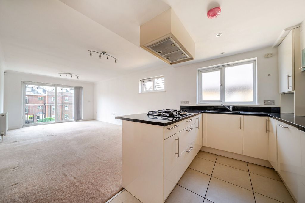 Property photo 2 of 11 1482400-14-6A3A61...
