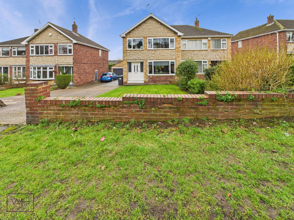 Property photo 1 of 14 Cam03785G0-Pr0212-Still013