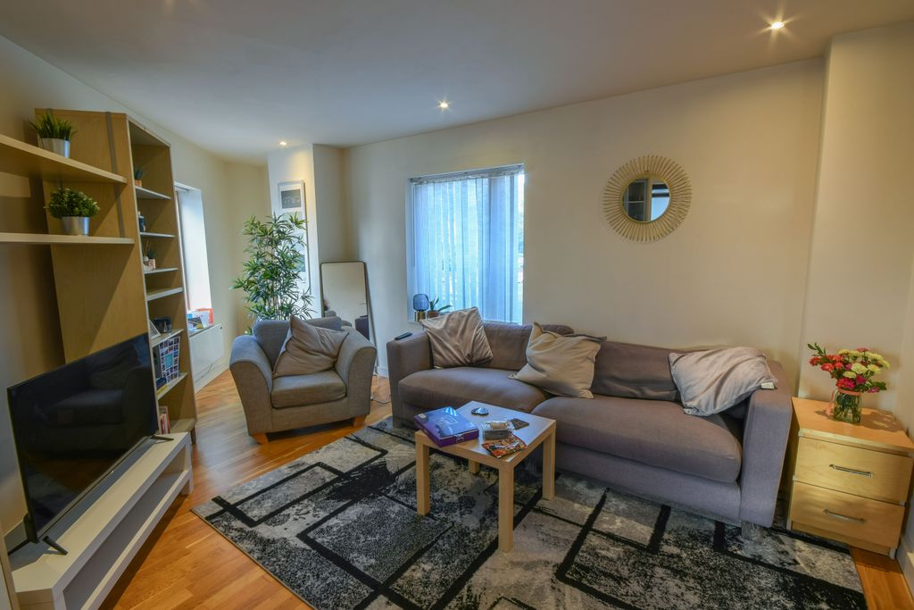 Property photo 2 of 19