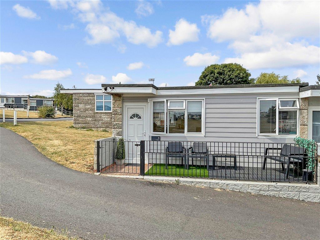 Property photo 2 of 7 Lounge