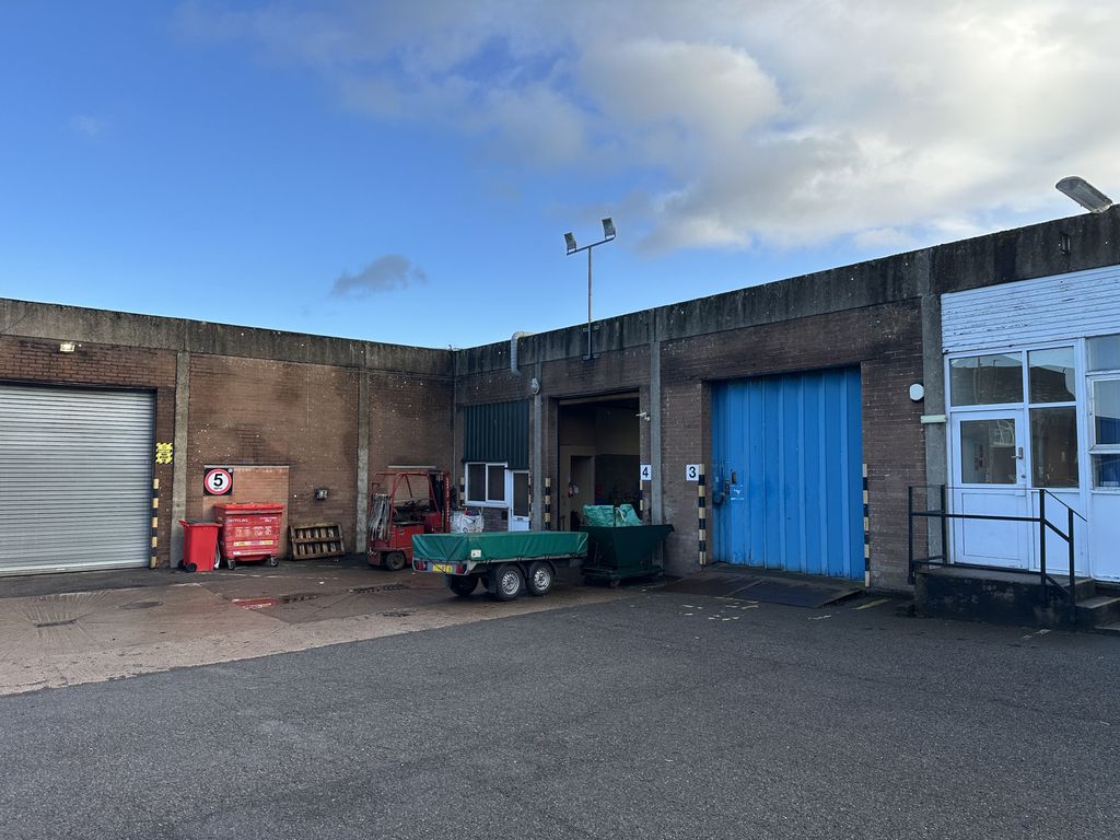 Property photo 1 of 4