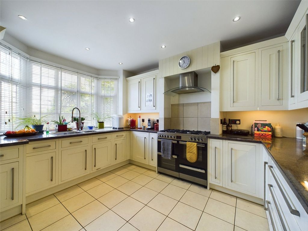 Property photo 2 of 16 Picture No. 22