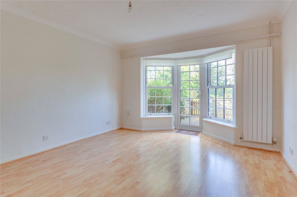 Property photo 3 of 11 Picture No. 44