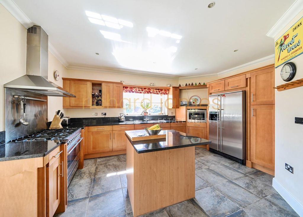 Property photo 3 of 20 c2E86Ca5-11c8-4c28-Bf01-d980124Beda2.Jpg
