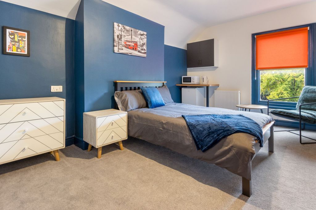 Property photo 1 of 30