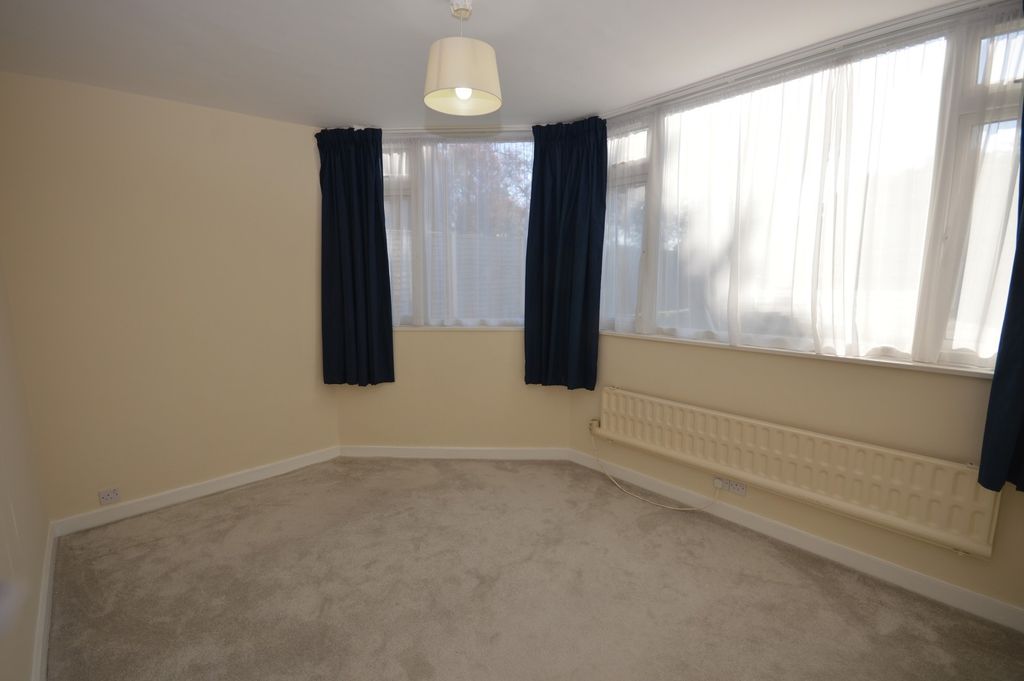 Property photo 3 of 16 Bedroom 2