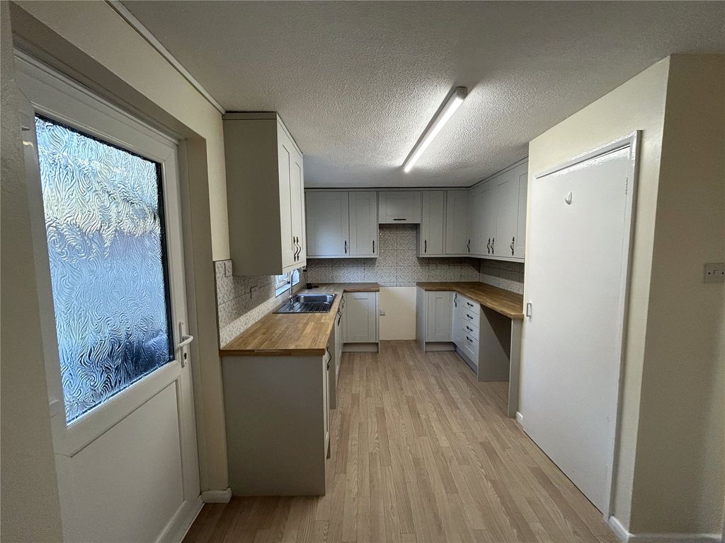 Property photo 2 of 11 Picture No. 74