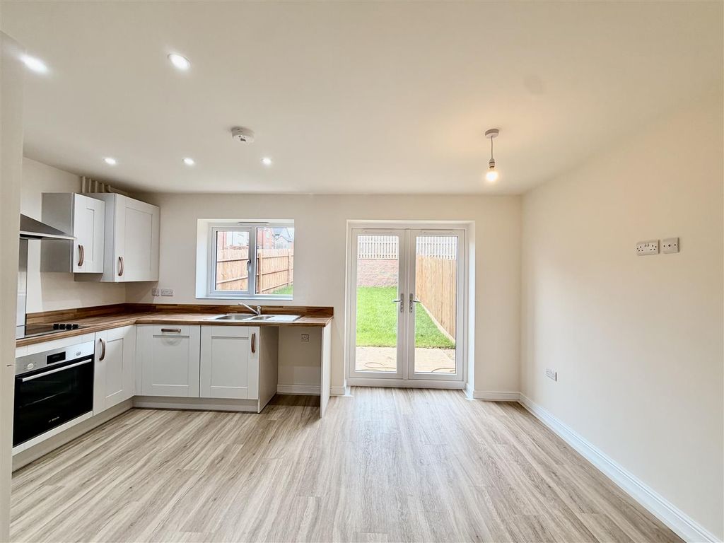 Property photo 3 of 17 3