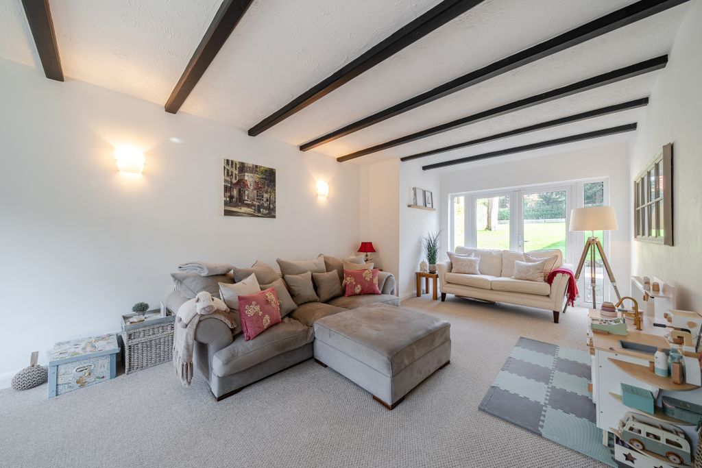 Property photo 3 of 18