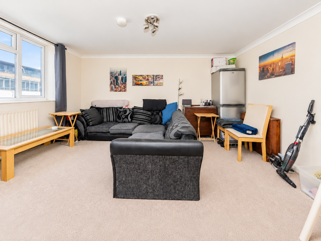 Property photo 3 of 9 Flat 6, Fareham House